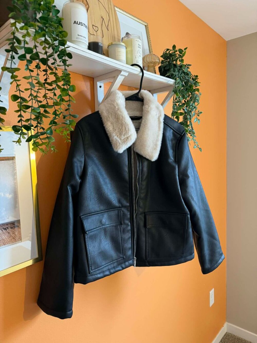 Abercrombie Faux Leather Jacket Fur Lined Cropped Size L